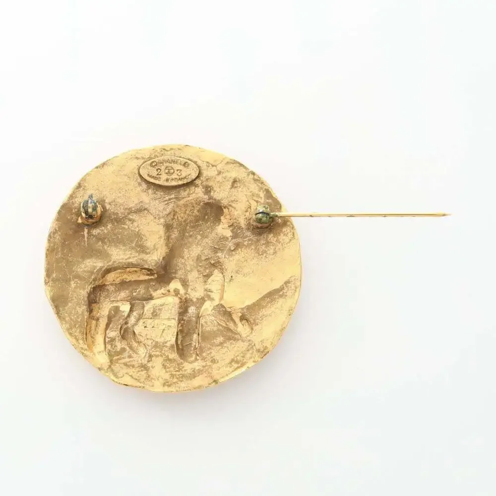 CHANEL Green Logo Brooch - Picture 2 of 6